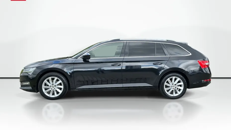 SKODA Superb -