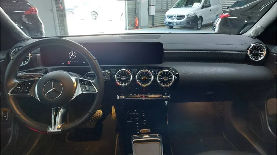 MERCEDES-BENZ CLA CLA 200 d Progressive 8G-DCT
