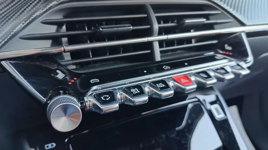 PEUGEOT 2008 2008 PureTech 130 Allure S&S EAT8