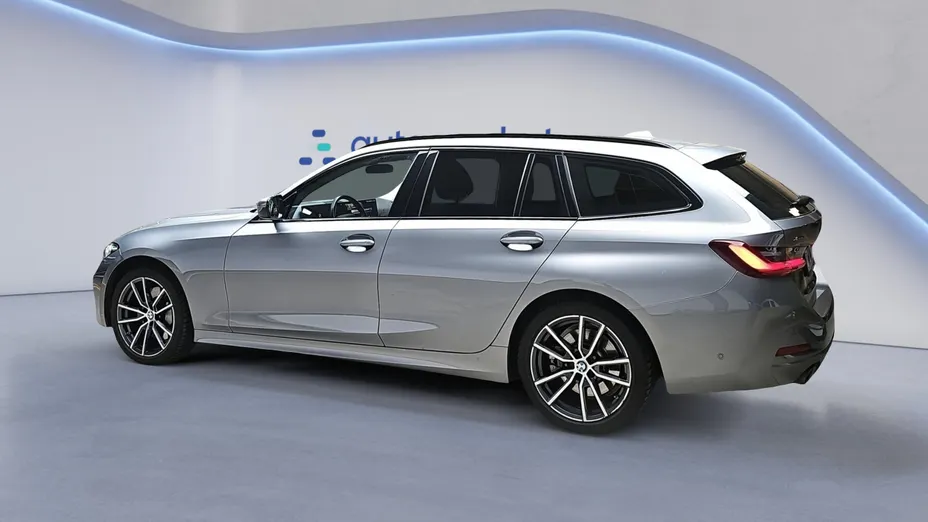 BMW Seria 3 330i xDrive aut