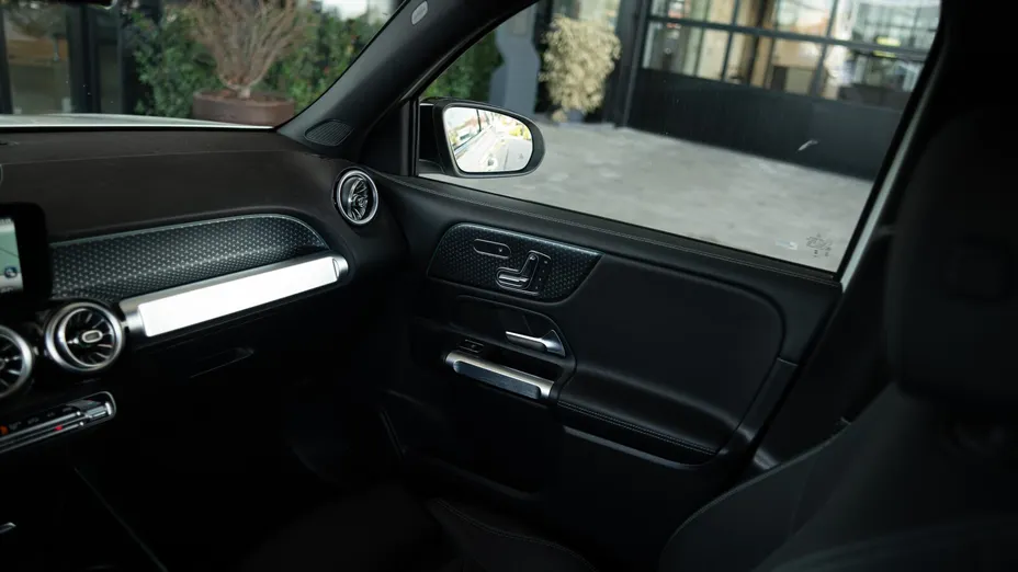 MERCEDES-BENZ GLB GLB 200 mHEV Progressive 7G-DCT