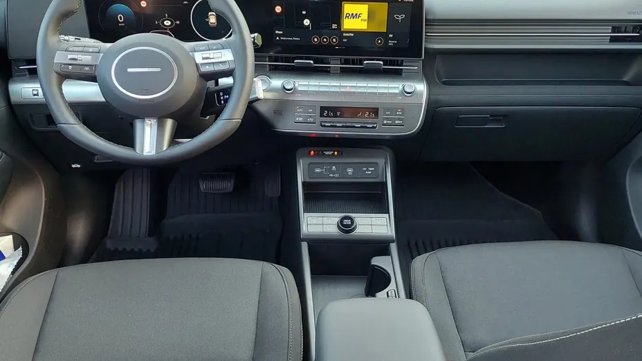 HYUNDAI Kona -