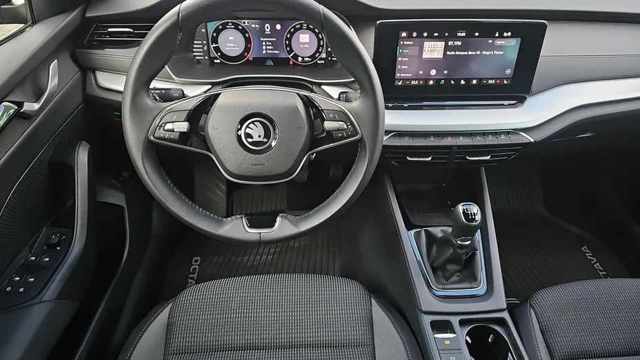 SKODA Octavia -