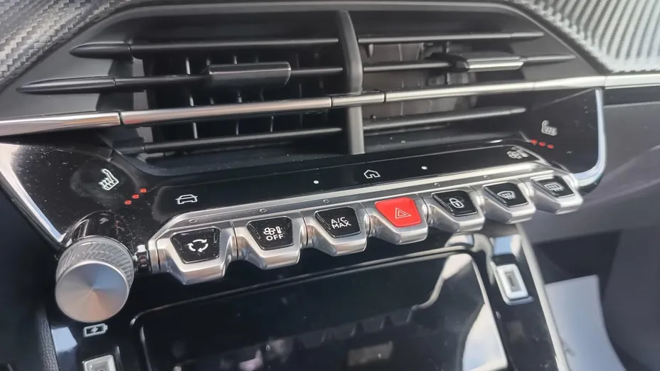 PEUGEOT 2008 2008 PureTech 130 Allure S&S EAT8