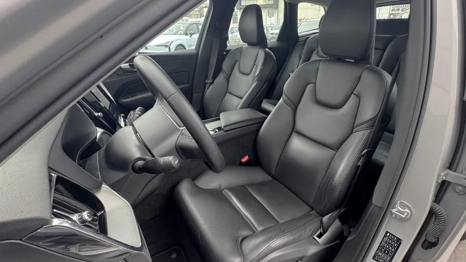 VOLVO XC60 XC60 B4 B Plus Dark aut