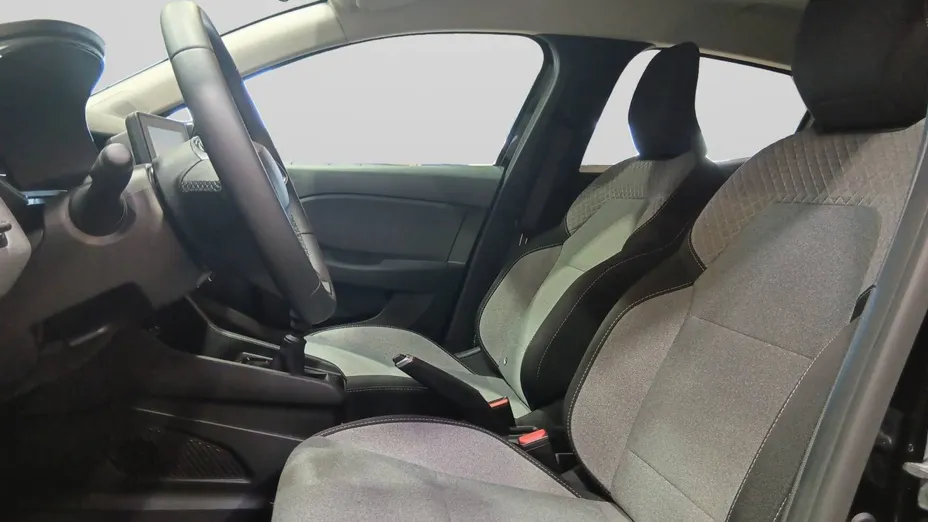 RENAULT Clio -