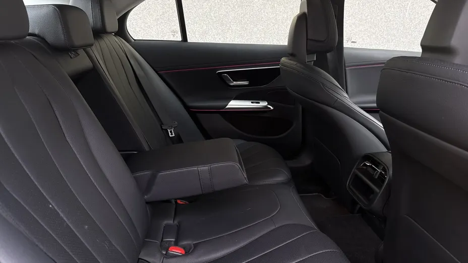 MERCEDES-BENZ E Klasa E 200 d mHEV Avantgarde 9G-Tronic