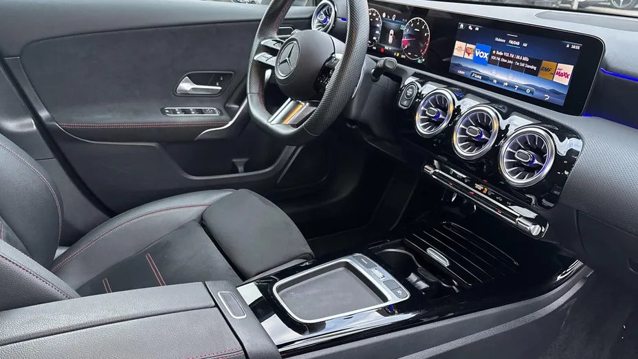 MERCEDES-BENZ A Klasa A 200 AMG Line 7G-DCT