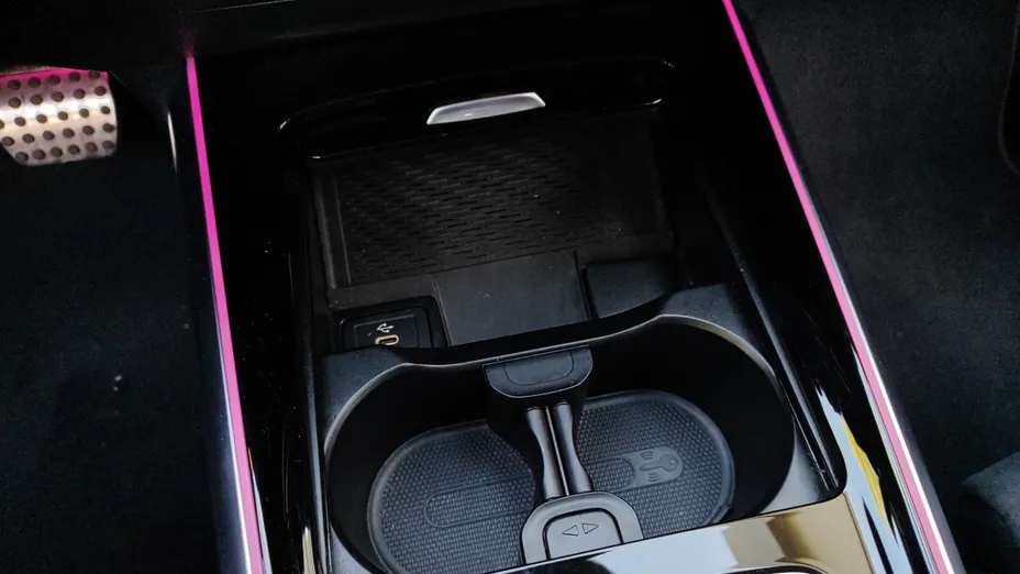 MERCEDES-BENZ B Klasa B 220 4-Matic mHEV AMG Line 8G-DCT