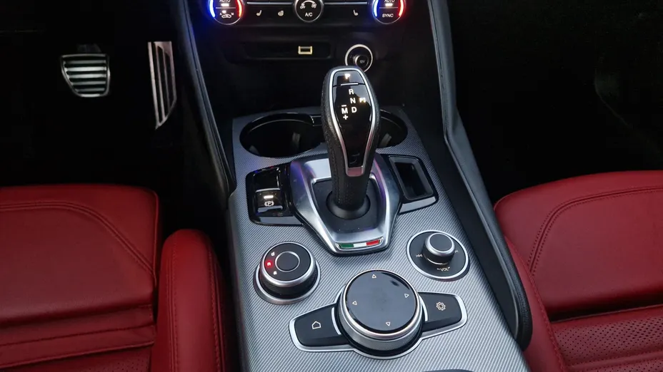 ALFA ROMEO Giulia Giulia 2.0 Turbo Veloce Q4 aut