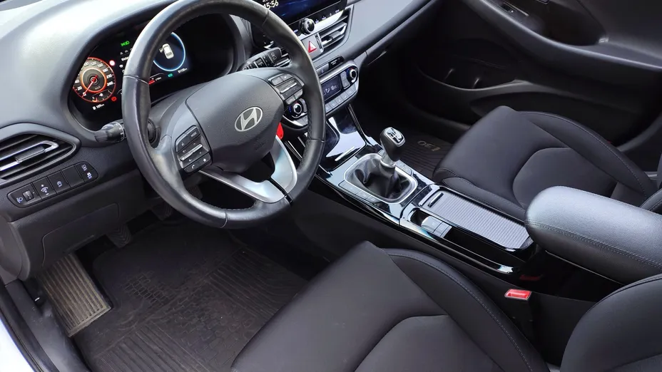 HYUNDAI i30 i30 1.5 T-GDI 48V Smart