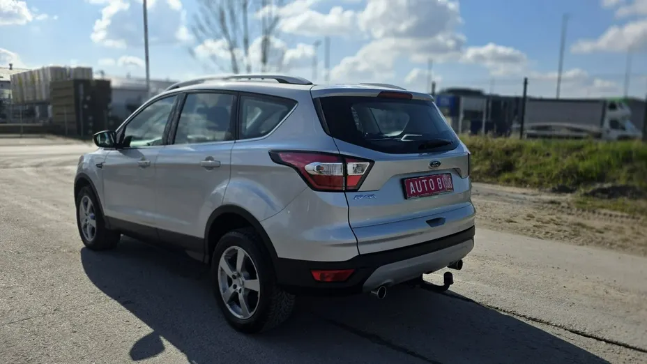 FORD Kuga -