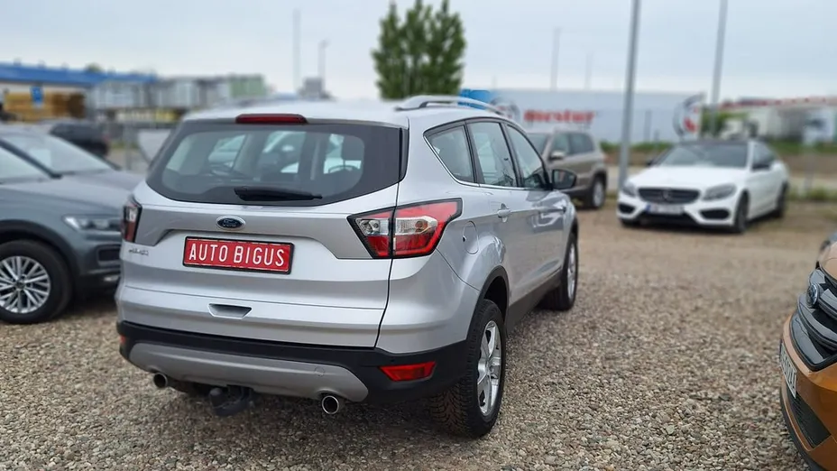 FORD Kuga -