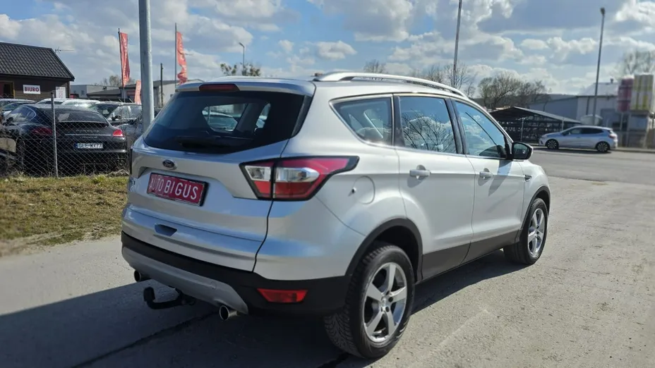 FORD Kuga -