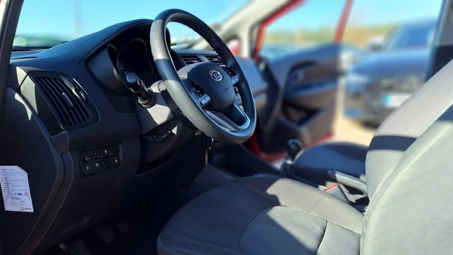 KIA Rio -