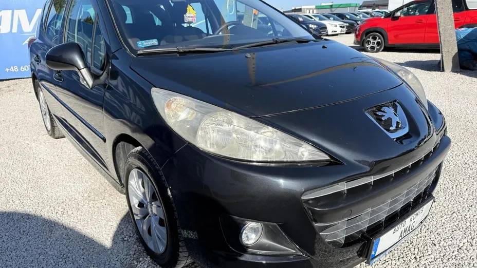 PEUGEOT 207 -