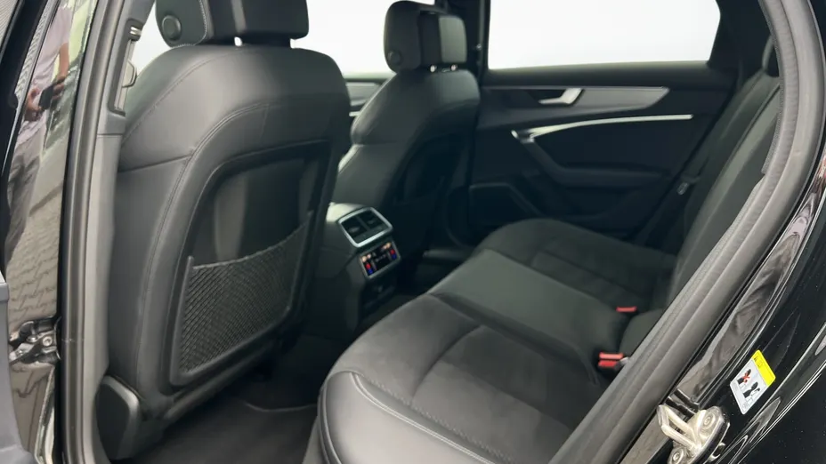 AUDI S6 Avant -