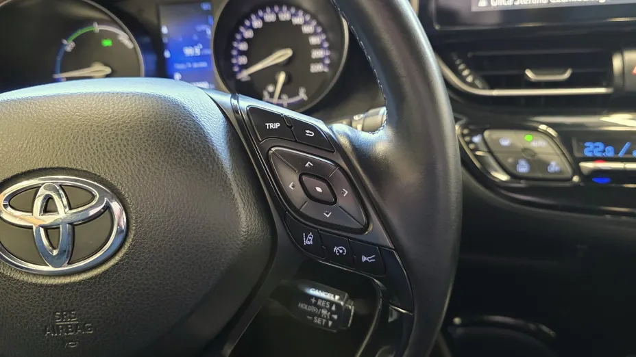 TOYOTA C-HR -