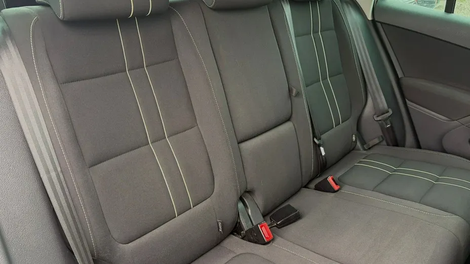 VOLKSWAGEN Tiguan -