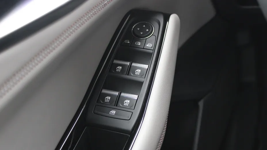 RENAULT Espace Espace 1.2 E-Tech Full Hybrid 200 Iconic MMT 7os.