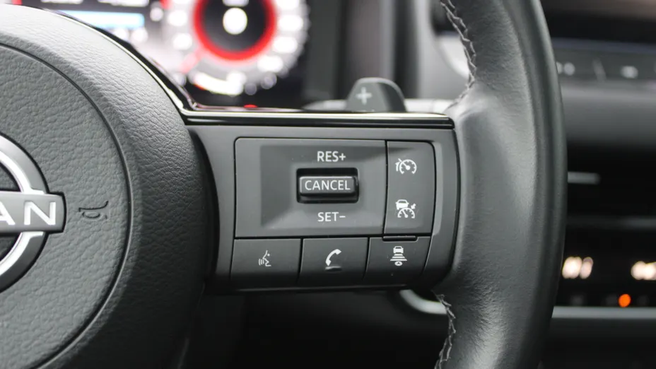 NISSAN Qashqai Qashqai 1.3 DIG-T mHEV N-Connecta Xtronic