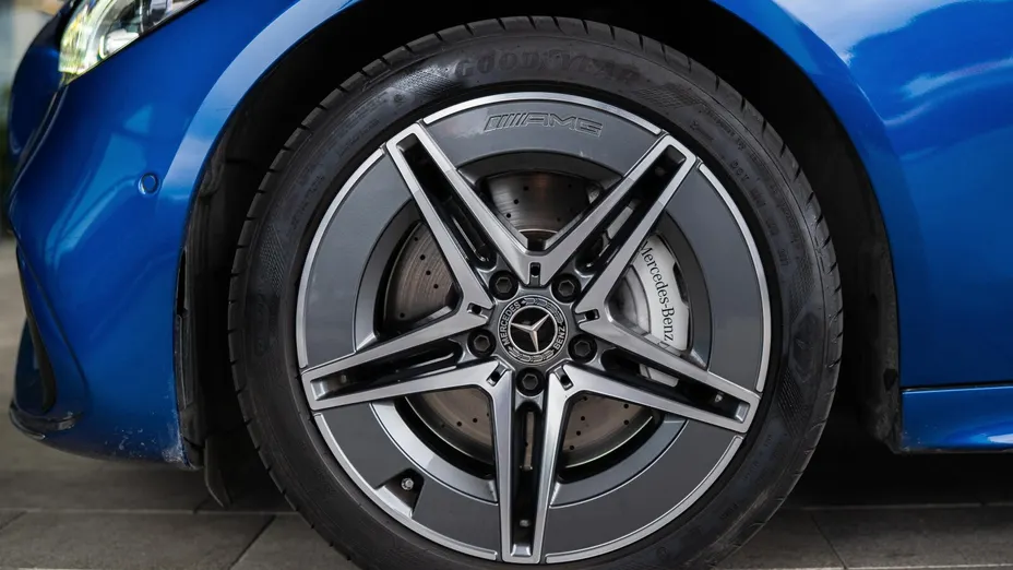 MERCEDES-BENZ C Klasa C 300 de PHEV 4-Matic AMG