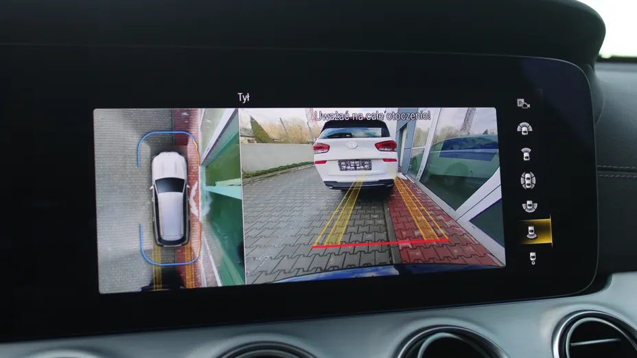 MERCEDES-BENZ E Klasa E 220 d 4-Matic 9G-TRONIC