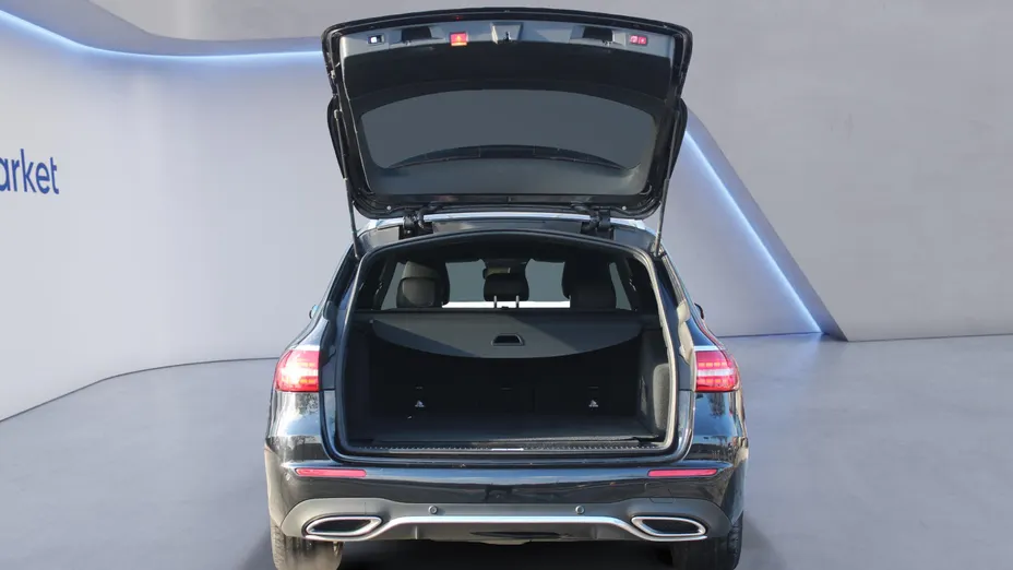 MERCEDES-BENZ E Klasa E 220 d 4-Matic 9G-TRONIC