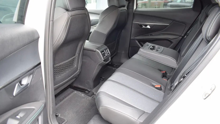 PEUGEOT 3008 3008 1.5 BlueHDi Allure S&S EAT8