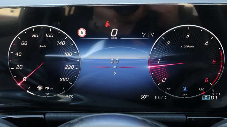 MERCEDES-BENZ GLA GLA 200 d Progressive 8G-DCT