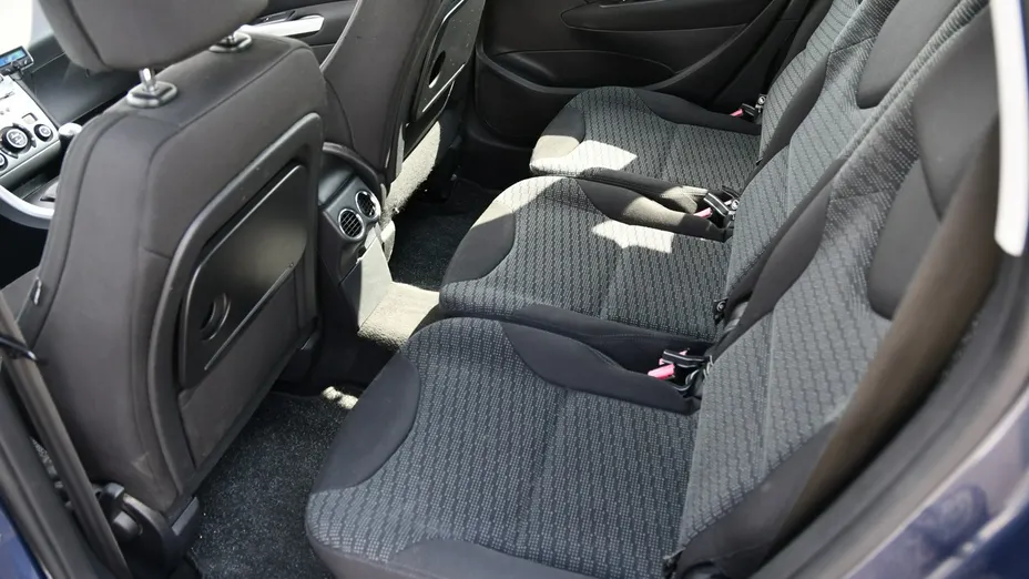 PEUGEOT 308 -