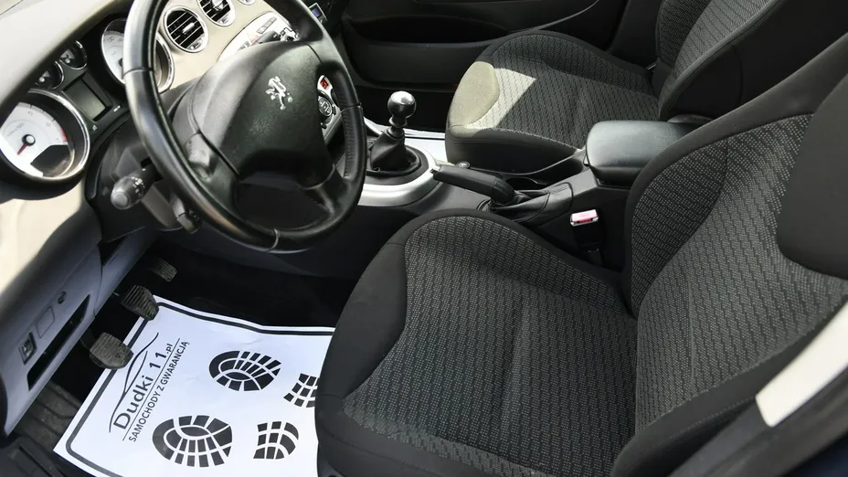 PEUGEOT 308 -