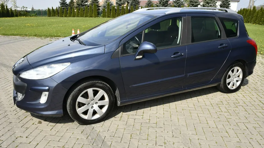 PEUGEOT 308 -
