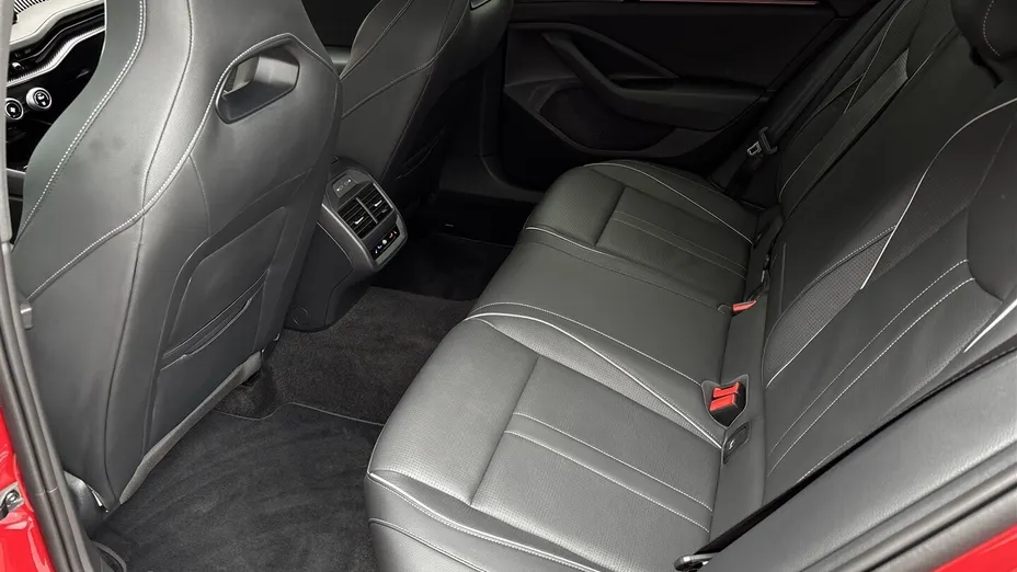 SKODA Superb Superb 2.0 TDI SCR 4x4 Sportline DSG