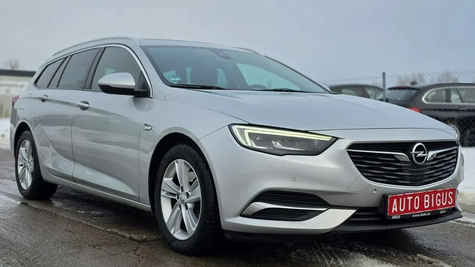 OPEL Insignia -
