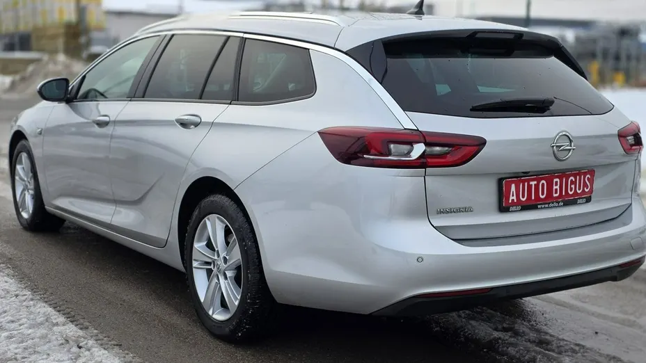 OPEL Insignia -