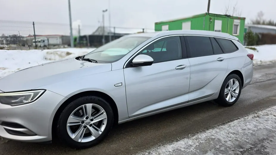 OPEL Insignia -