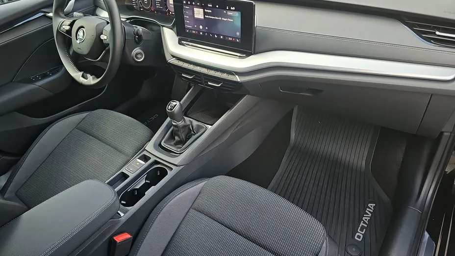 SKODA Octavia -