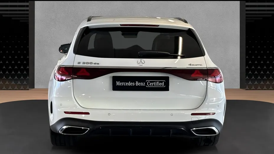 MERCEDES-BENZ E Klasa E 300 de PHEV 4-Matic AMG 9G-Tronic