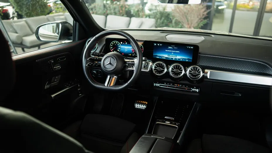 MERCEDES-BENZ GLB GLB 220 d 4-Matic AMG Line 8G-DCT