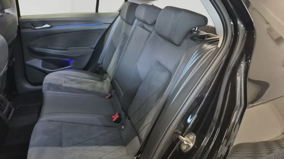 Volkswagen Golf -