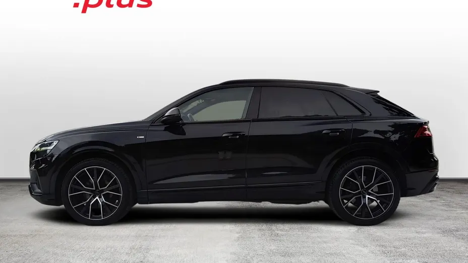 AUDI Q8 -