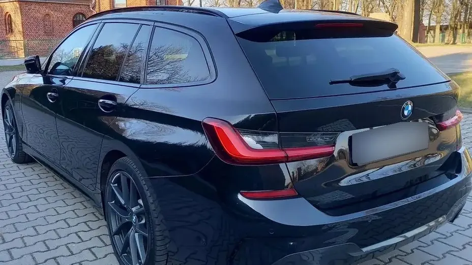 BMW Seria 3 330e xDrive M Sport sport-aut