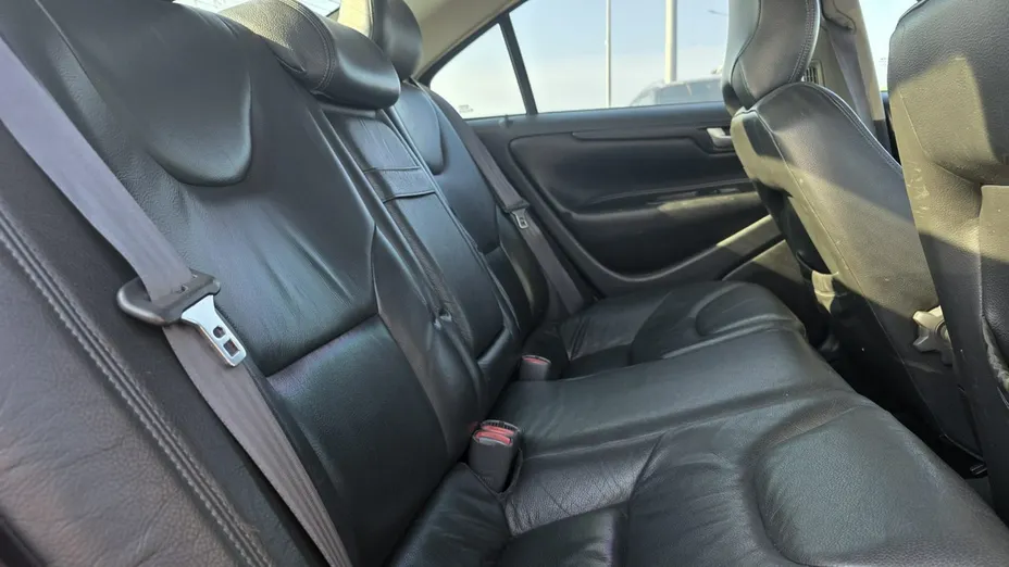 VOLVO S60 -