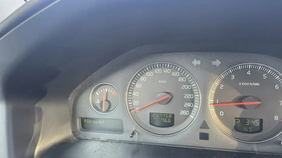 VOLVO S60 -