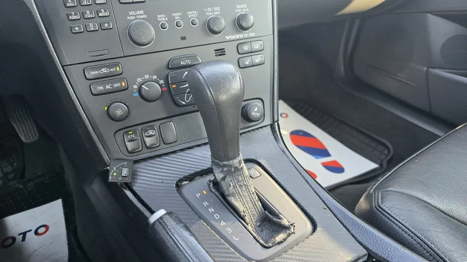 VOLVO S60 -
