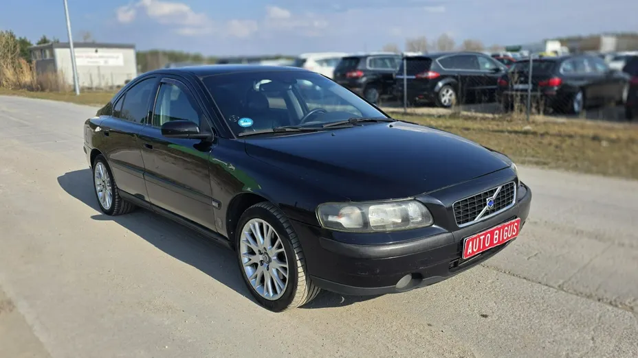 VOLVO S60 -