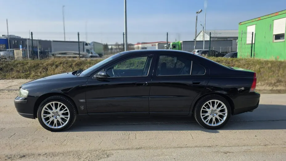 VOLVO S60 -