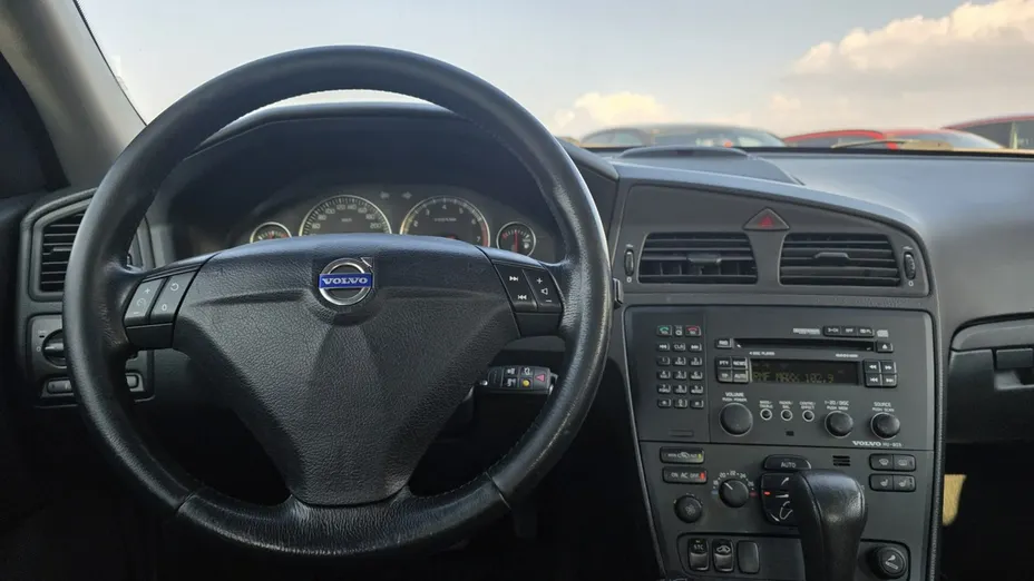 VOLVO S60 -