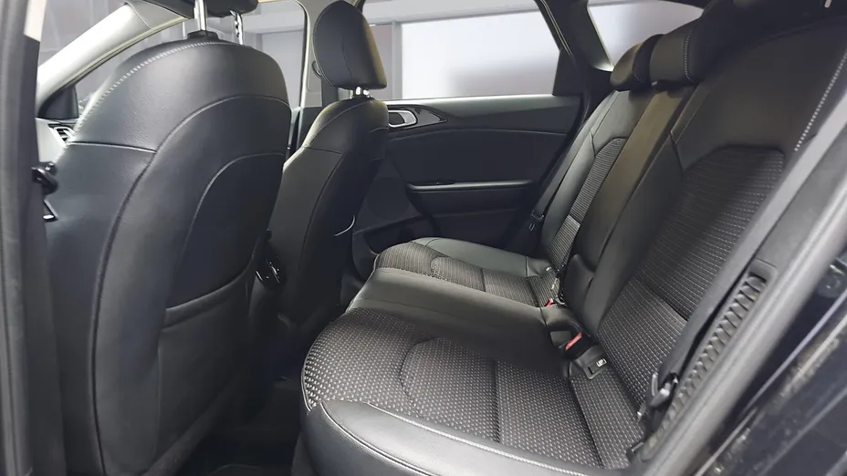 KIA Cee'd Ceed 1.6 GDI PHEV L DCT